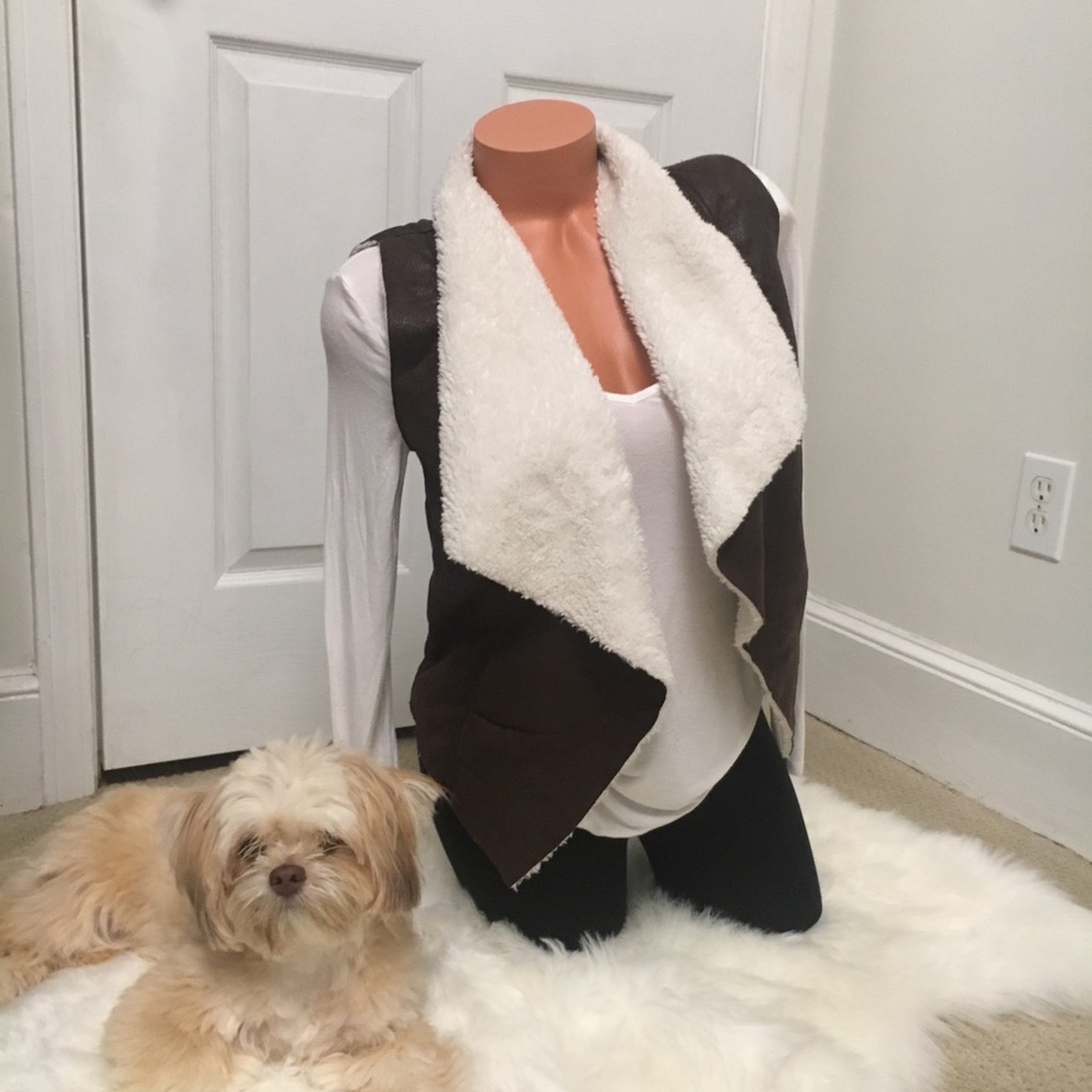 ‼️LAST CHANCE ‼️Brown soft vest